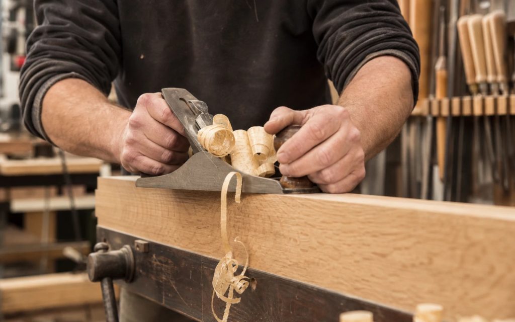 Logo Design for Carpenters & Joiners: Craft You Can See Before the First Cut